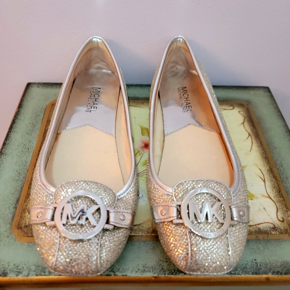 Michael Michael Kors Silver Metallic Leather Flats Size 7